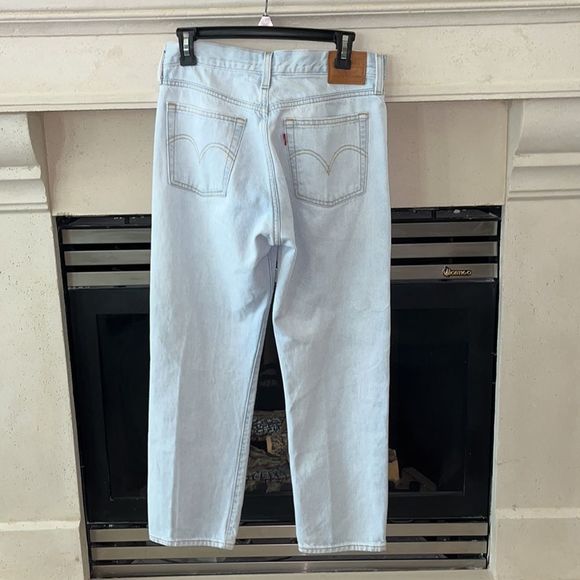 Levi's Wedgie Straight Button Down Ripped Jans Size 28 - Picture 2 of 9